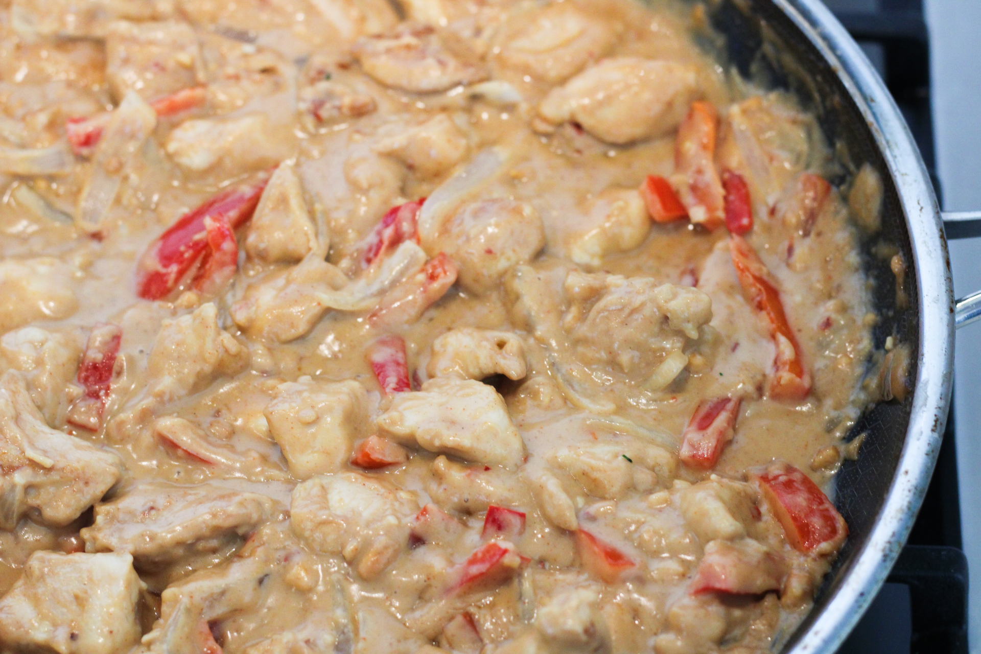 thai peanut chicken curry